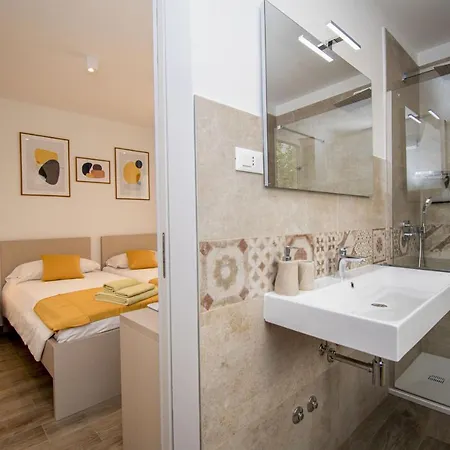 Villa Rosarol Near Medulin For 8 People With Private Pool & Only 800 M From Sea Liznjan
