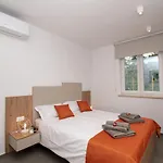 Villa Rosarol Near Medulin For 8 People With Private Pool & Only 800 M From Sea *