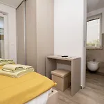 Rosarol Near Medulin For 8 People With Private Pool & Only 800 M From Sea * Ližnjan
