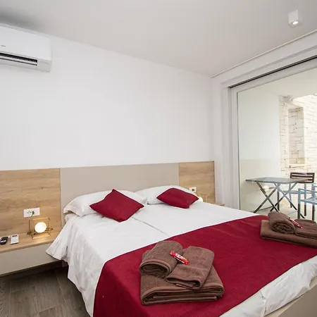 빌라 Rosarol Near Medulin For 8 People With Private Pool & Only 800 M From Sea *